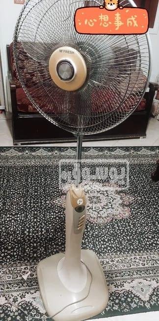للبيع مروحة فريش مستعملة لا يوجد بها اى عطل