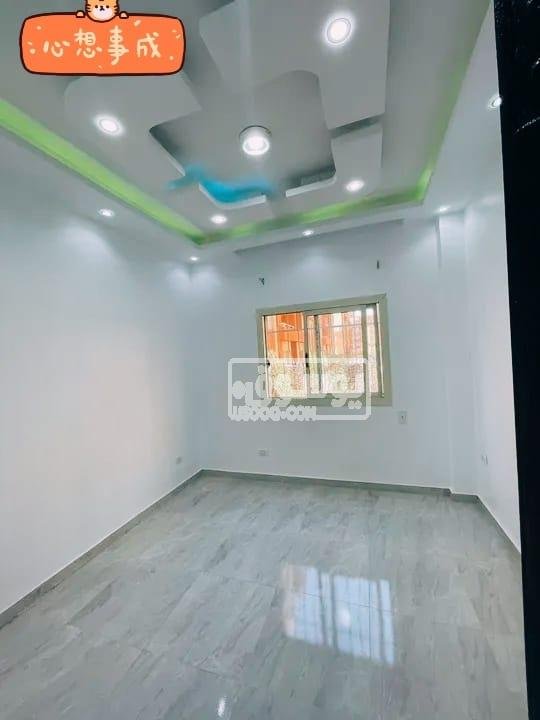 شقة ارضى بجنينة خاصة تشطيب الترا لوكس للايجار باكتوبر