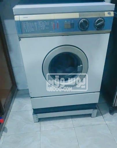 غسالة للبيع ايديال زانوسى مستعملة فى الوايلى بالقاهرة