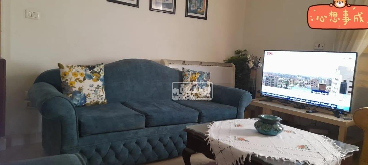 فى التجمع الخامس انترية للبيع استخدام نضيف