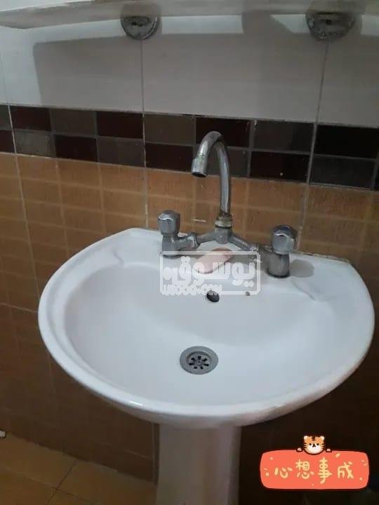 شقة للايجار تشطيب سوبر لوكس تطلع على شارع رئيسى بالمهندسين