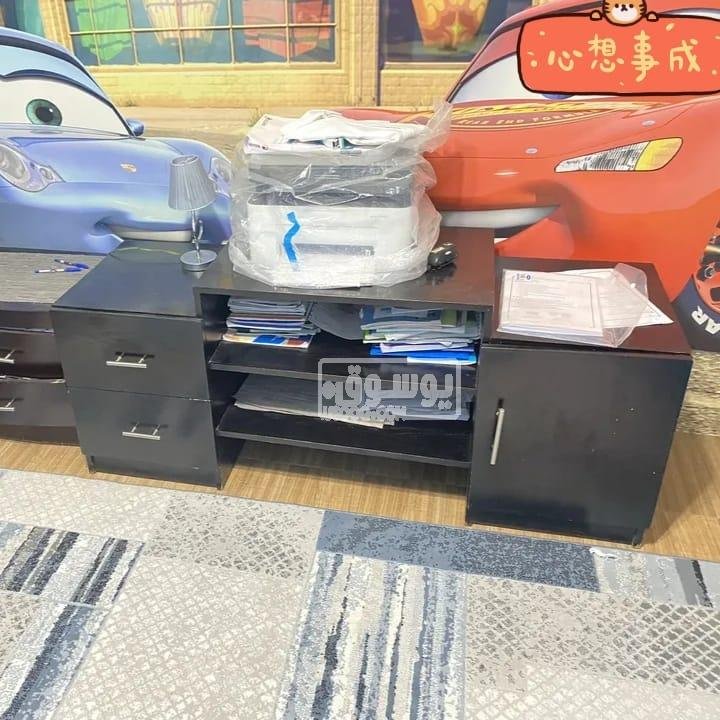 ترابيزة ليفينج وشاشة للبيع بحالة ممتازة فى عين شمس بالقاهرة