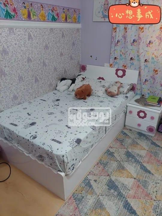 اوضة نوم بناتى استخدام نضيف بحالة ممتازة فى التجمع الاول