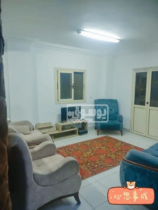 شقة للايجار مفروشة فى حى راقى دور اول بلكونة فى اكتوبر