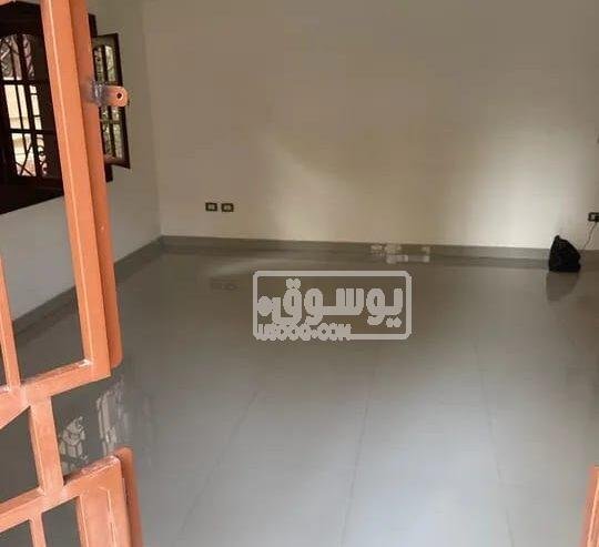 شقة للايجار كبيرة 220 متر تشطيب سوبر لوكس فى المقطم بالقاهرة