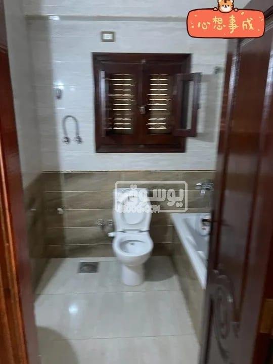 شقة للايجار كبيرة 220 متر تشطيب سوبر لوكس فى المقطم بالقاهرة