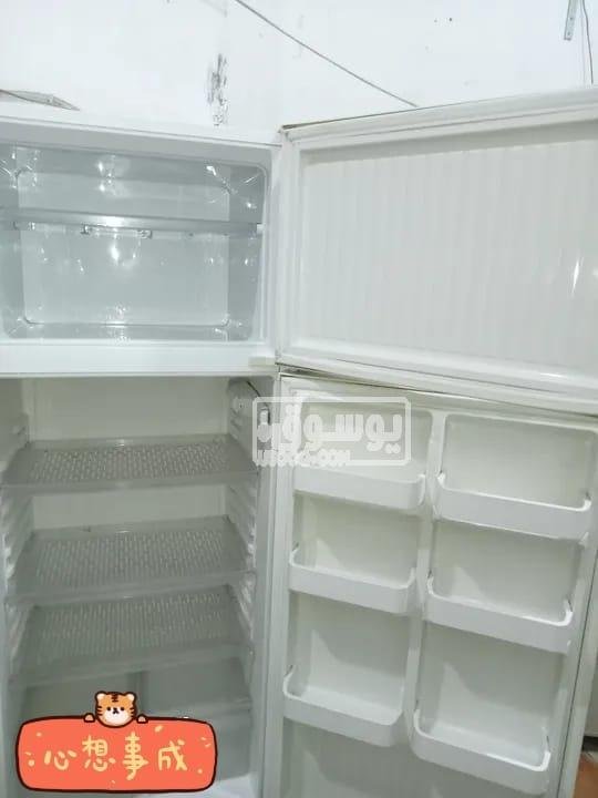 تلاجة للبيع استخدام نضيف بحالة ممتازة فى مدينة نصر