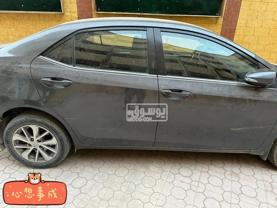 سيارة تويوتا كورولا اوتوباكينج تانى فئة للبيع فى اكتوبر