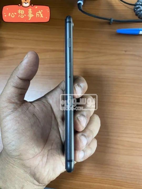 تيلفون للبيع i phone 8 plus بطارية 74% فى فيصل