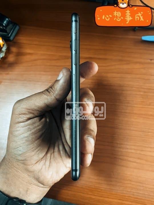 تيلفون للبيع i phone 8 plus بطارية 74% فى فيصل