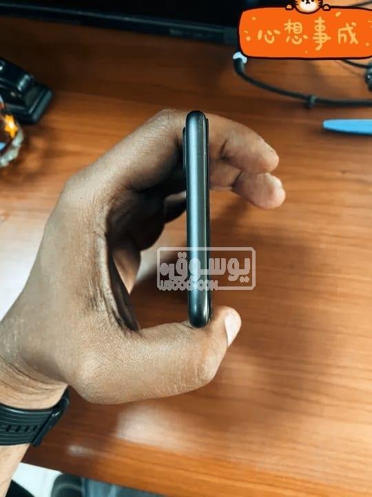 تيلفون للبيع i phone 8 plus بطارية 74% فى فيصل