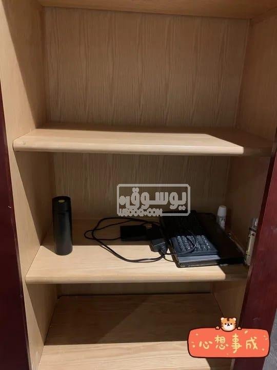 دولاب كبير للبيع استخدام خفيف نضيف حالة ممتازة للبيع باكتوبر