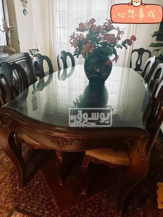 سفرة وبوفية بحالة ممتازة للبيع فى وسط القاهرة