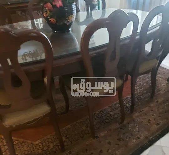 سفرة وبوفية بحالة ممتازة للبيع فى وسط القاهرة