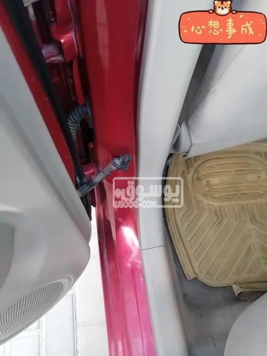 سيارة نيسان اوتوماتيك بحالة ممتازة سرعة البيع لدواعى السفر