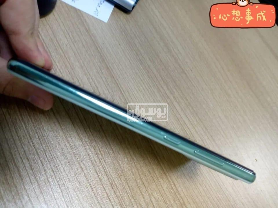 موبايل جلاكسى A52s بحالتة الجديدة بمشتملاتة والضمان للبيع