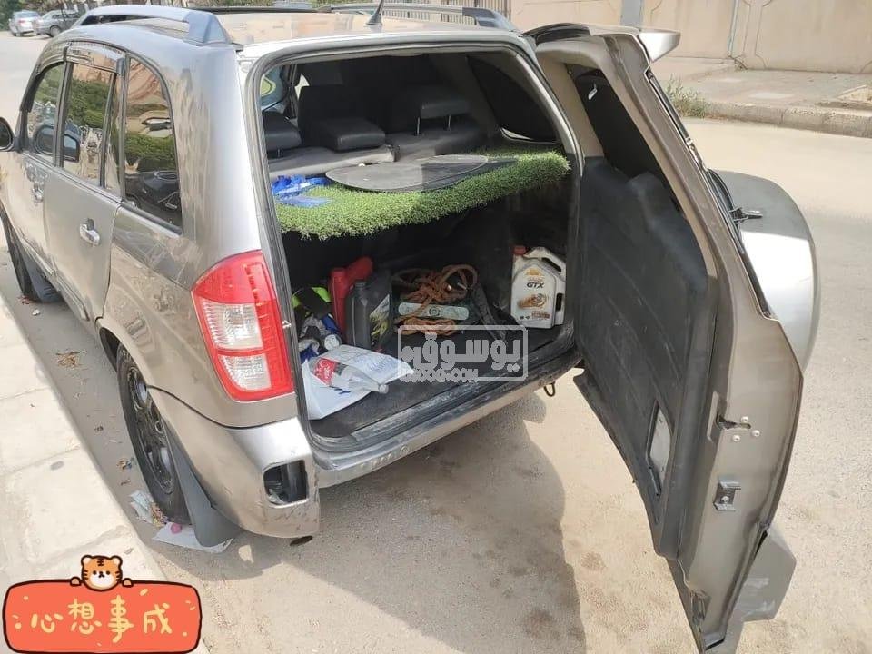 سيارة شيرى تيجو فبريكا بالكامل ماعدا الرفرف اليمين للبيع