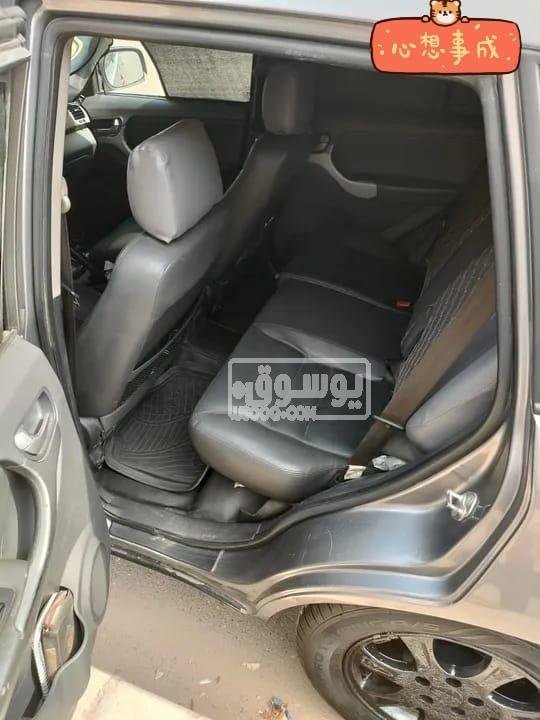 سيارة شيرى تيجو فبريكا بالكامل ماعدا الرفرف اليمين للبيع