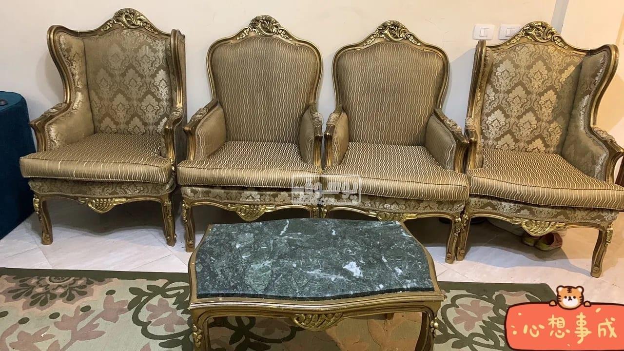 صالون مدهب دمياطى استخدام خفيف بحالة ممتازة للبيع