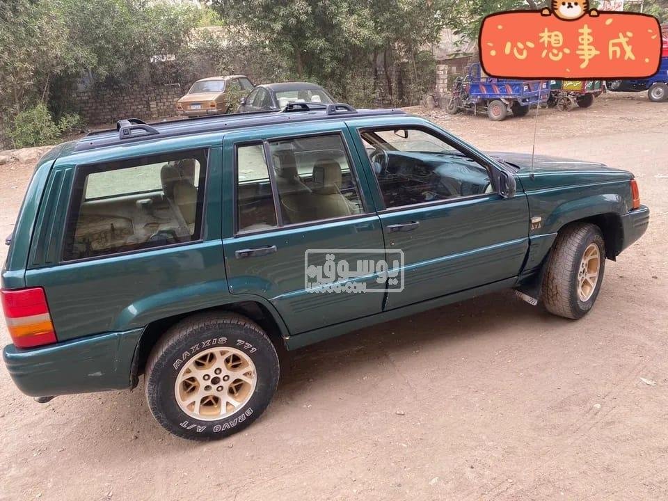 سيارة جيب جراند شيروكى للبيع برخصة سارية سنة فى حلوان