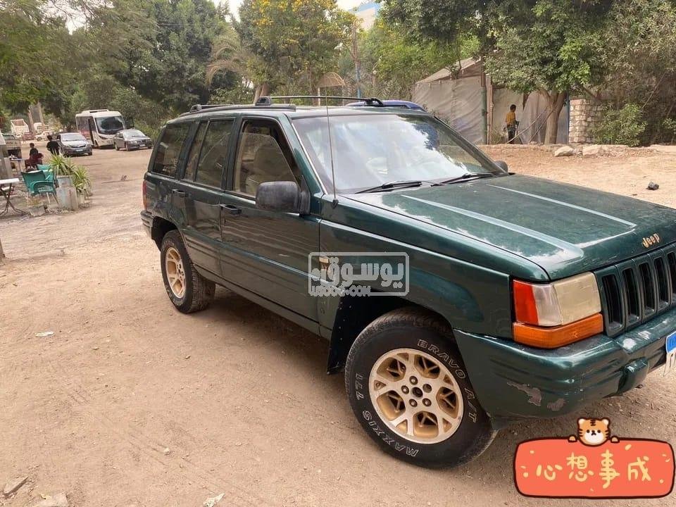 سيارة جيب جراند شيروكى للبيع برخصة سارية سنة فى حلوان