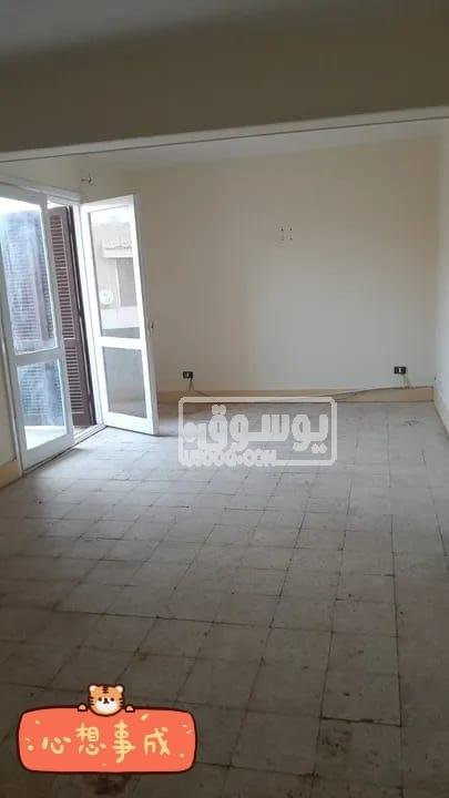 شقة للايجار فيها غاز بالحى 11 فى اكتوبر