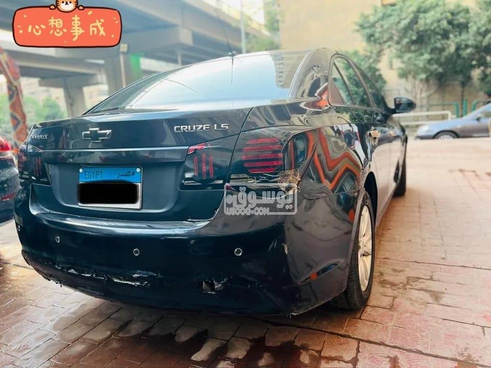 سيارة شيفرولية كروز فئة ثانية للبيع بحالة ممتازة بالهرم