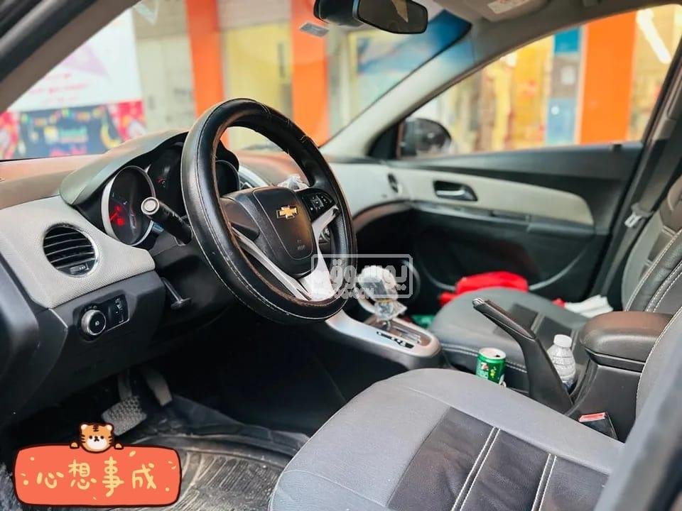 سيارة شيفرولية كروز فئة ثانية للبيع بحالة ممتازة بالهرم