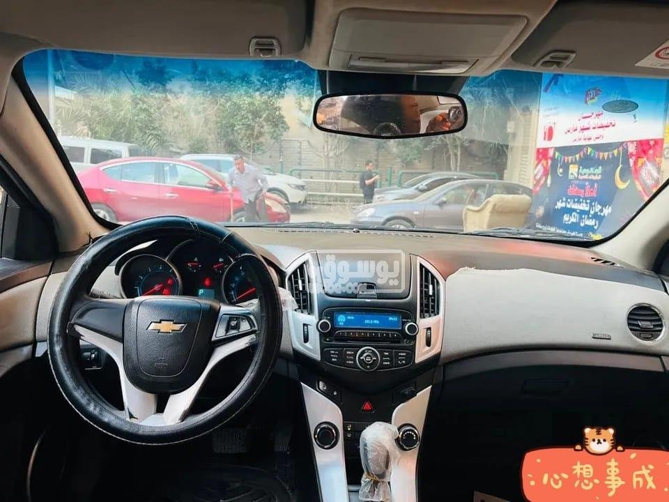 سيارة شيفرولية كروز فئة ثانية للبيع بحالة ممتازة بالهرم