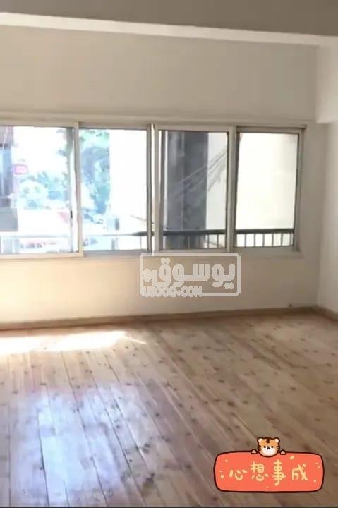 مكتب للايجار تشطيب سوبر لوكس يصلح لجميع الانشطة بالدقى