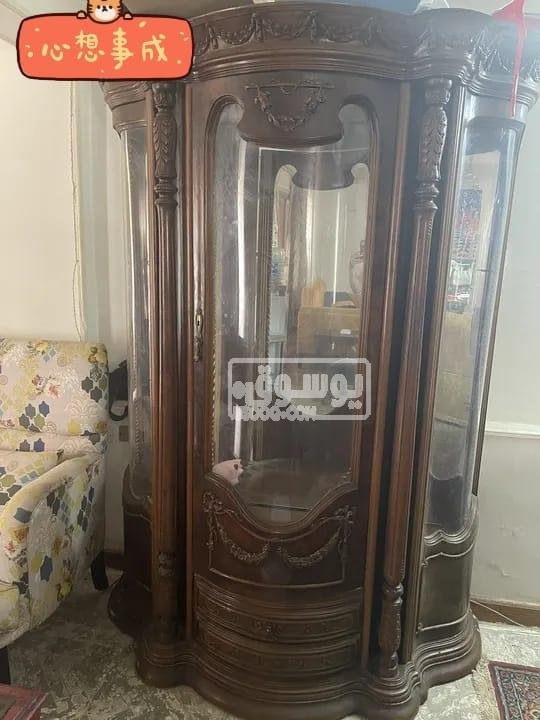 نيش للبيع خشب تقيل بحالة جيدة قى المقطم بالقاهرة