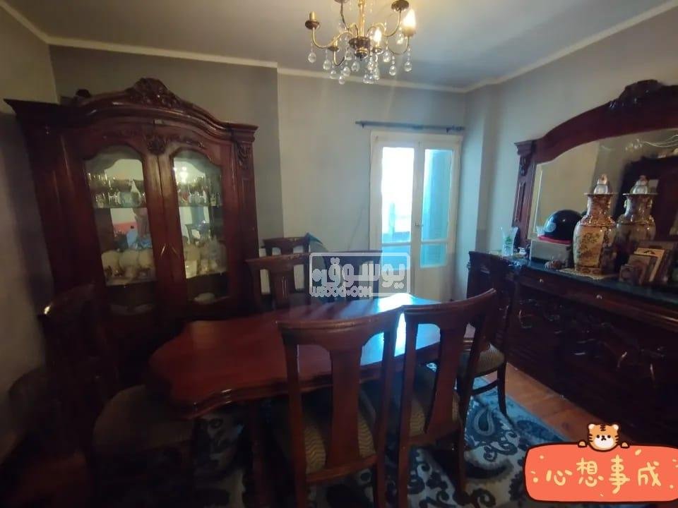 اوضة سفرة للبيع استخدام نضيف فى السيدة زينب