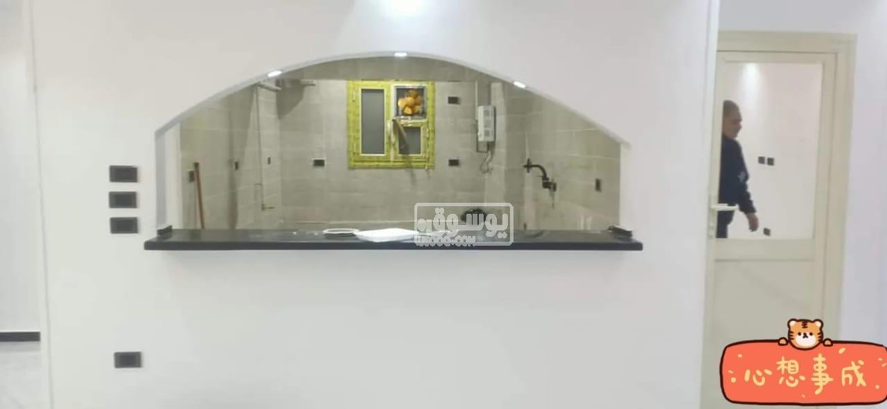 شقة للايجار تشطيب سوبر لوكس قريبة من جميع الخدمات بالجيزة