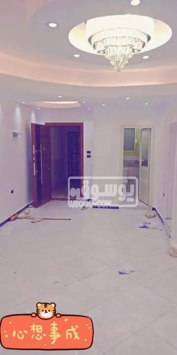 شقة للايجار تشطيب سوبر لوكس قريبة من جميع الخدمات بالجيزة