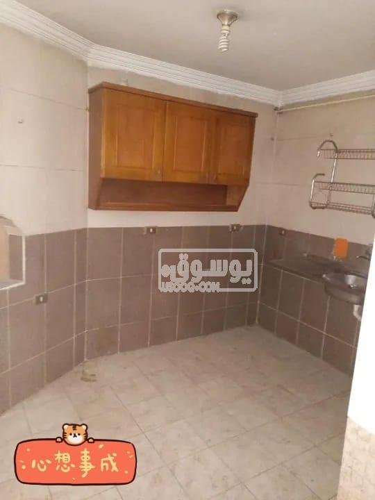 شقة للإيجار تشطيب لوكس دور ثامن اسانسير دفع شهرين تامين