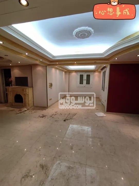 شقة للايجار فى اكتوبر الحى الرابع كبيرة تشطيب لوكس