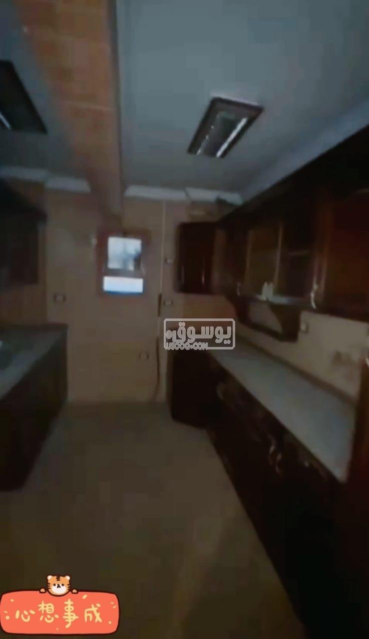 شقة للايجار فى اكتوبر الحى الرابع كبيرة تشطيب لوكس