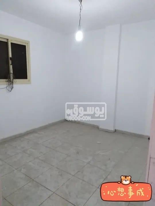 شقة للايجار دور سادس بدون اسانسير فى المعادي تشطيب لوكس