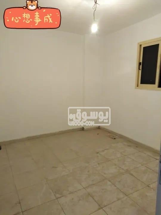 شقة للايجار دور سادس بدون اسانسير فى المعادي تشطيب لوكس