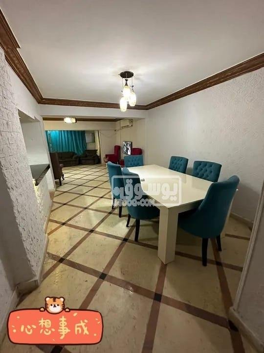 شقة للايجار مدة طويلة او قصيرة مفروشة مكيفة فى اكتوبر