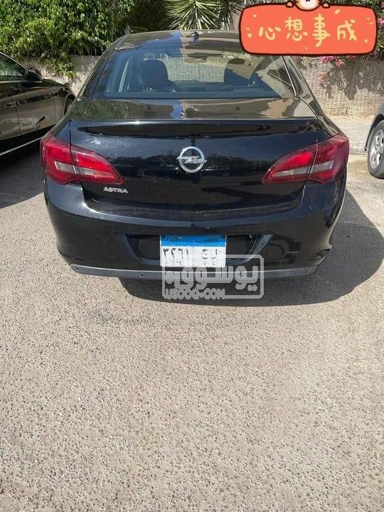 سيارة اوبل موديل 2017 مكيفة اوتوماتيك للبيع فى الشيخ زايد