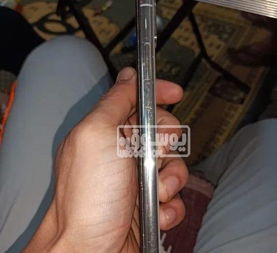 موبايل iphone XS max مستعمل بحالة ممتازة فى القاهرة للبيع
