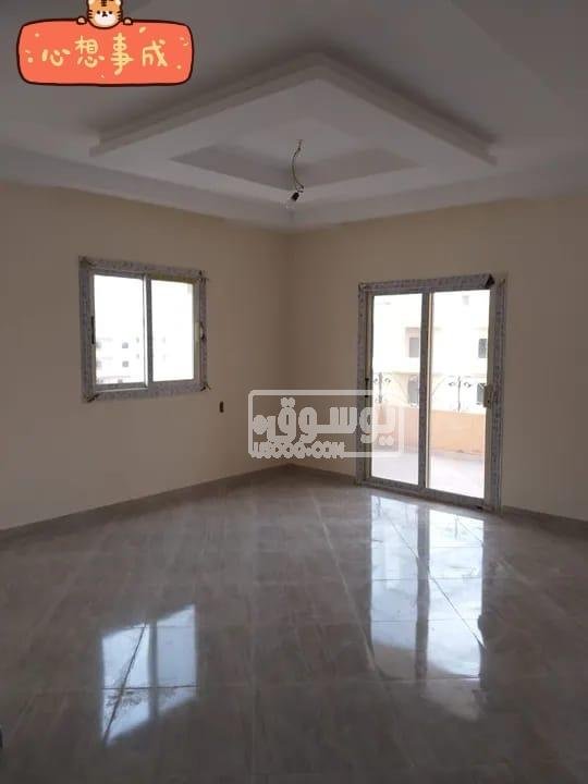 شقة كبيرة وواسعة تشطيب سوبر لوكس للايجار فى الشيخ زايد