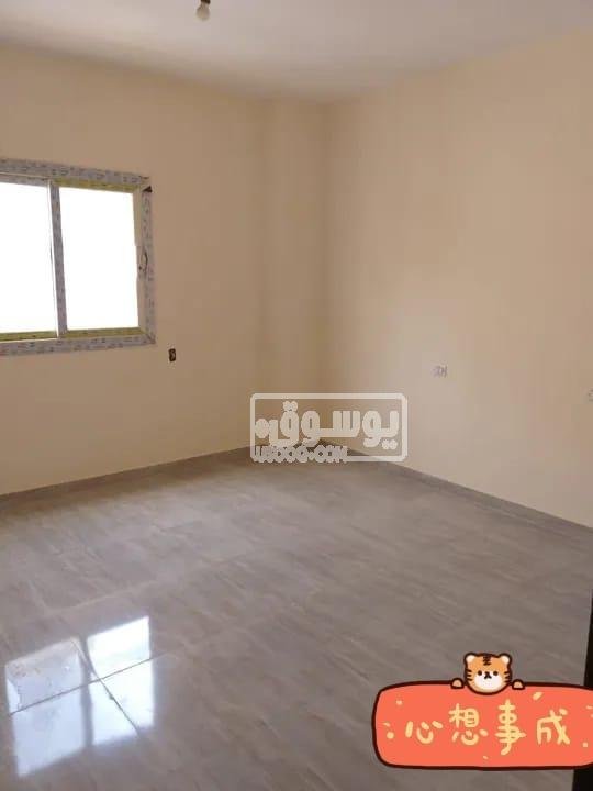 شقة كبيرة وواسعة تشطيب سوبر لوكس للايجار فى الشيخ زايد