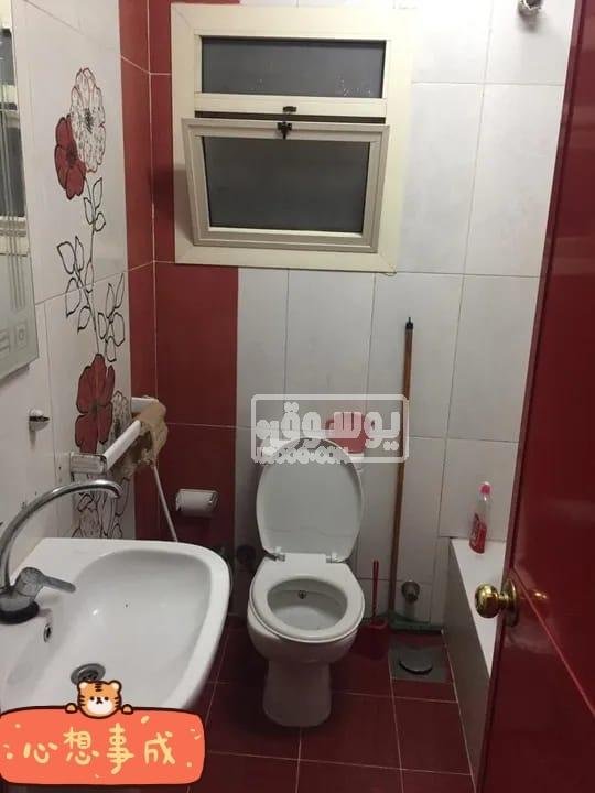 شقة للايجار دور تالت سلم 110 متر فى الحلمية بالقاهرة