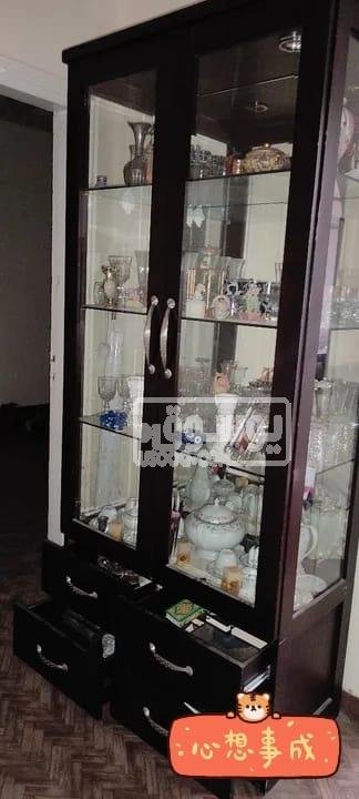 نيش بحالة ممتازة اتنين ضلفة للبيع فى القاهرة