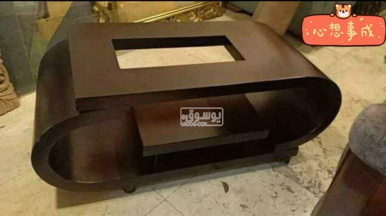 ترابيزة انترية بشكل جديد ومختلف بالوان عديدة متاح الشحن