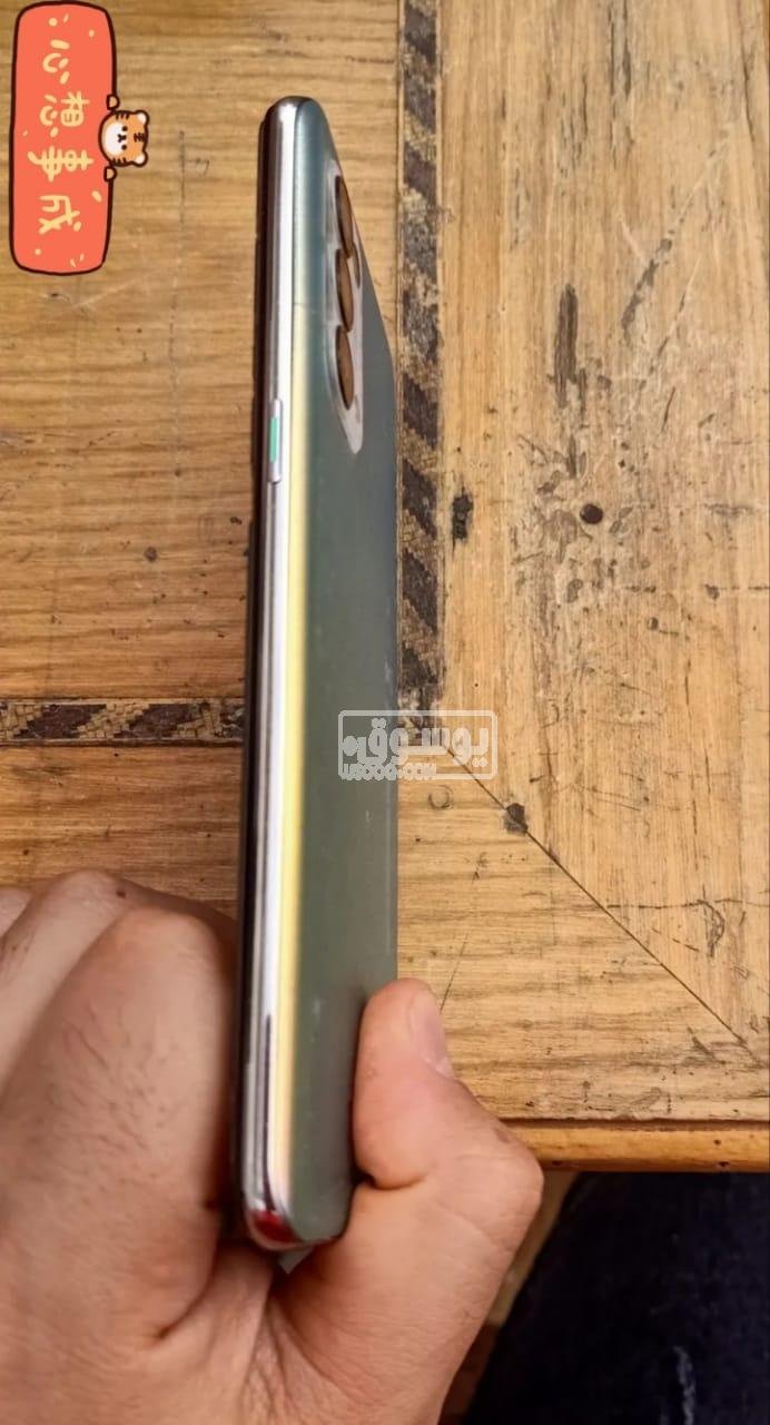موبايل للبيع Oppo Reno 5 بحالة ممتازة للبيع بمشتملاتة
