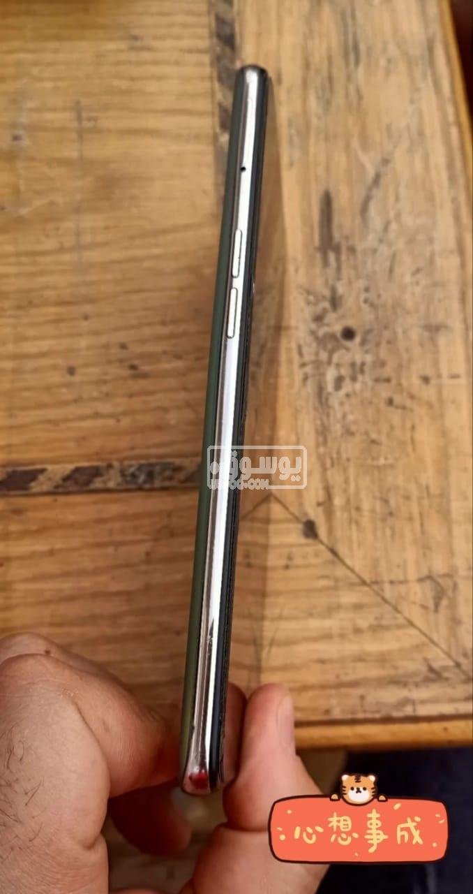 موبايل للبيع Oppo Reno 5 بحالة ممتازة للبيع بمشتملاتة