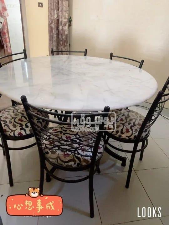 سفرة فورجية بحالة ممتازة للبيع فى المقطم